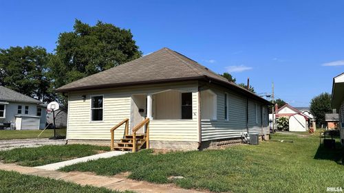 312 N Horn St, West Frankfort, IL, 62896-1941 | Card Image