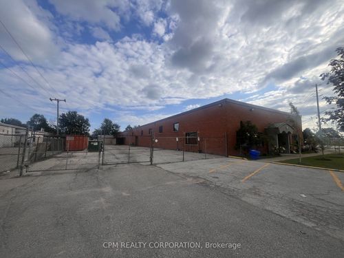 39 Drummond St, Etobicoke, ON, M8V1Y7 | Card Image