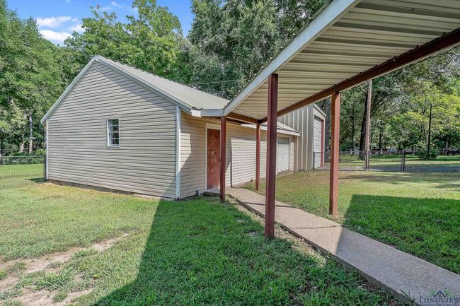 1621 &amp; 1627 Baseball Loop, House other with 5 bedrooms, 3 bathrooms and null parking in Diana TX | Image 22