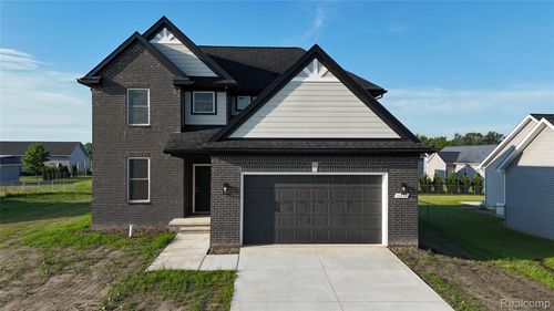 10222 Hunt Dr, Davison, MI, 48423-3527 | Card Image
