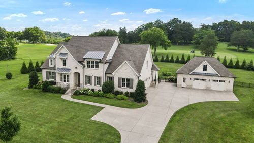 6211 Temple Rd, Franklin, TN, 37069-7138 | Card Image