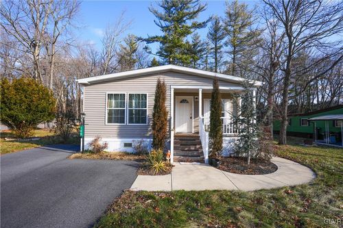 148 E Zimmer Dr, WALNUTPORT, PA, 18088-9239 | Card Image