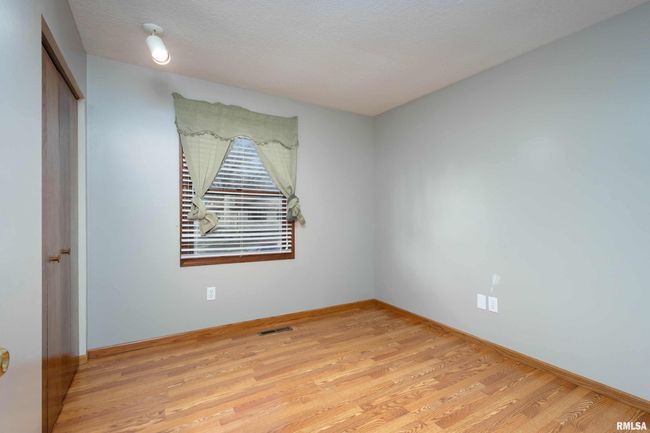 4325 Aspen Hills Cir, House other with 4 bedrooms, 3 bathrooms and null parking in Bettendorf IA | Image 18