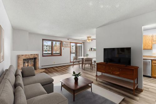 2214-4300 Trenton Ln N, Plymouth, MN, 55442-2845 | Card Image