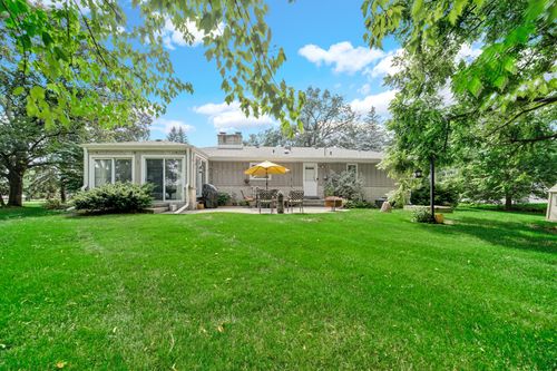 399 Knollwood Ct, Palatine, IL, 60067-7717 | Card Image