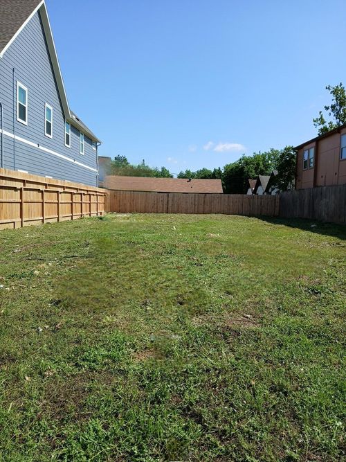 3811 Rosalie St, Houston, TX, 77004-2412 | Card Image