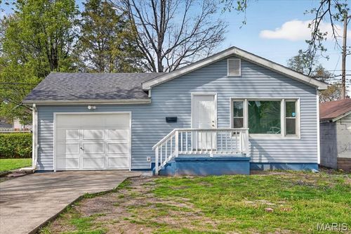 2657 E 24th St, Granite City, IL, 62040-5640 | Card Image