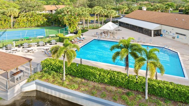 3258 Jog Park Dr, Condo with 2 bedrooms, 2 bathrooms and null parking in Greenacres FL | Image 36
