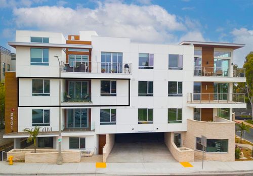 2501 State Street, Carlsbad, CA, 92008 | Card Image