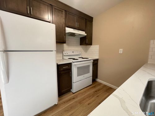 377-373 Wolcott St, Bristol, CT, 06010-6426 | Card Image