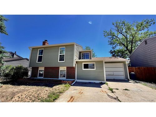 218 Madison Dr, Bennett, CO, 80102 | Card Image