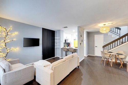 apt-5d-2018 W Rundberg Ln, Austin, TX, 78758-5971 | Card Image