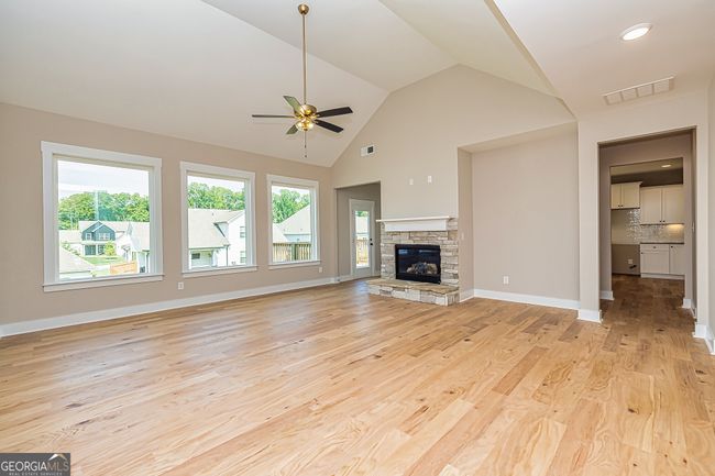 65 Oakhurst Trl, House other with 4 bedrooms, 4 bathrooms and null parking in Sharpsburg GA | Image 5