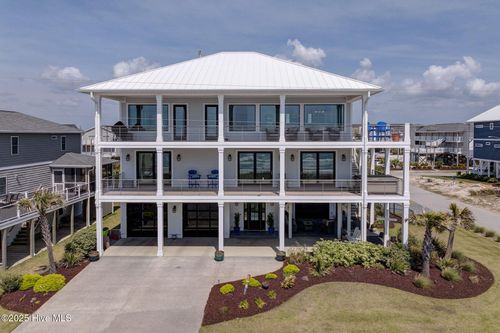 1423 N Shore Dr, Surf City, NC, 28445-6665 | Card Image