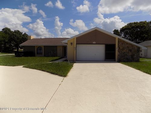 7230 Galloway Rd, Weeki Wachee, FL, 34613-7435 | Card Image
