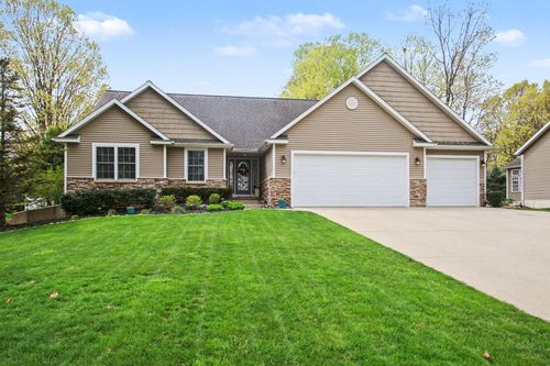 2300 Perry St, Holland, MI, 49424-2314 | Card Image