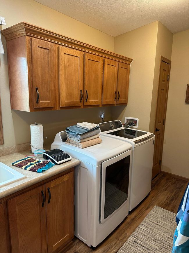 Laundry Room | Image 15