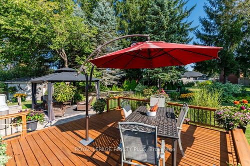 99 Peel St, Penetanguishene, ON, L9M1C3 | Card Image
