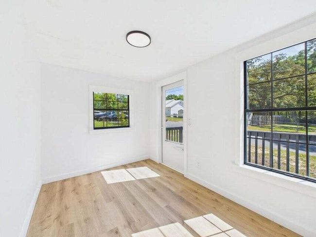 Entryway | Image 4