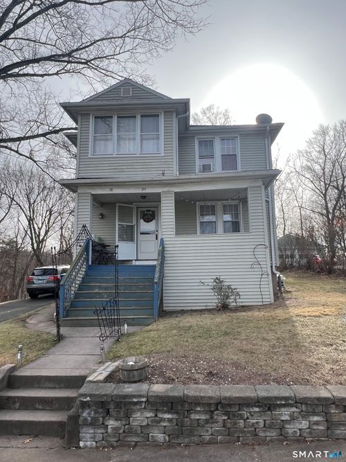 18 Hemlock St, Manchester, CT, 06040-4016 | Card Image