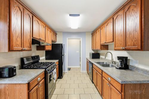 510 Maple Dr, Owatonna, MN, 55060-1967 | Card Image