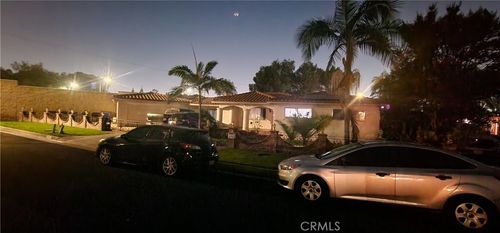 9017 Arrington Ave, Downey, CA, 90240-2405 | Card Image