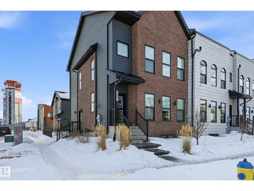 7803 Yorke Rd Nw, Edmonton, AB, T5G2R6 | Card Image