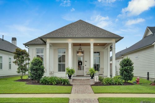 761 Conway Village Blvd, Gonzales, LA, 70737-8213 | Card Image