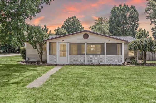 27412 Sunnyfield Dr, Elkhart, IN, 46514-2106 | Card Image