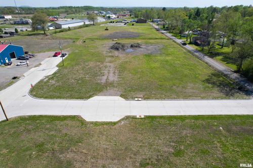 201 W Ogara St, Harrisburg, IL, 62946-2575 | Card Image