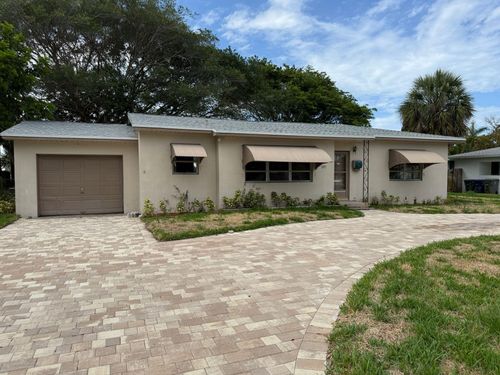 237 E Ilex Dr, West Palm Beach, FL, 33403-2710 | Card Image