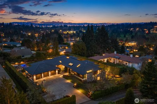 8631 Ne 19th Pl, Clyde Hill, WA, 98004-3227 | Card Image