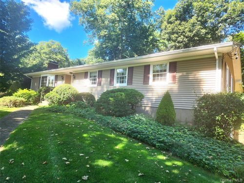 59 Edgehill Dr, Wappingers Falls, NY, 12590-3632 | Card Image