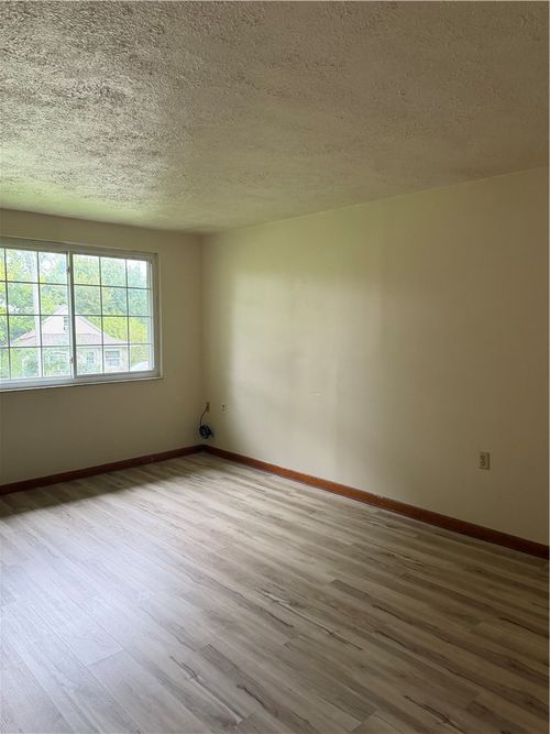 1878 Stewart Blvd, Fairborn, OH, 45324-3045 | Card Image