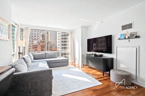 19a-60 55th St, New York, NY, 10022-3279 | Card Image