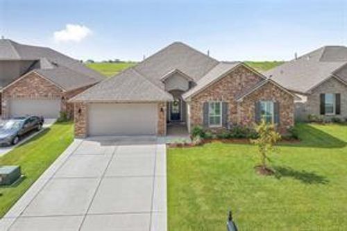317 E Lake Dr, Slidell, LA, 70461-5644 | Card Image