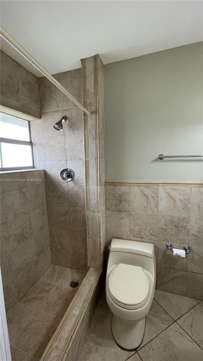 APT-1024 - 8650 Sw 67 Th Ave, Condo with 2 bedrooms, 3 bathrooms and null parking in Pinecrest FL | Image 21