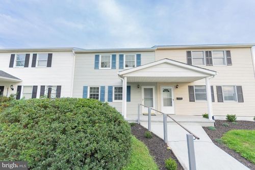 24 Cavaland Ter, SHEPHERDSTOWN, WV, 25443-9400 | Card Image