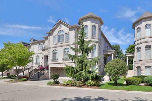 30-2400 Neyagawa Blvd, Oakville, ON, L6H7P5 | Card Image