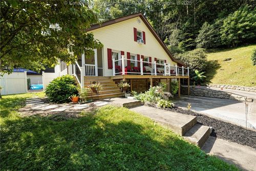 846 Georges Creek Dr, Malden, WV, 25306-6508 | Card Image