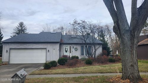 10 Picardie Ct, Bowling Green, OH, 43402-1554 | Card Image