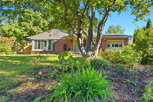 1652 Hedden Park, New Albany, IN, 47150-2541 | Card Image