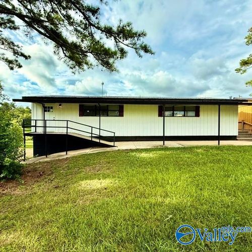 55 Bus Barn Rd, Gadsden, AL, 35901-9695 | Card Image