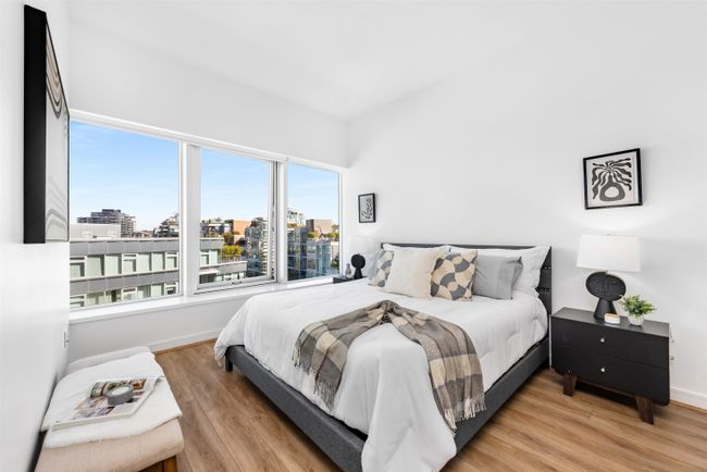 803 - 181 Athletes Way, Condo with 2 bedrooms, 2 bathrooms and 2 parking in Vancouver BC | Image 20