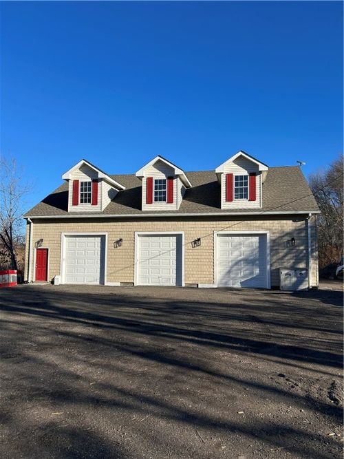 50 Miner Rd, Saunderstown, RI, 02874-3706 | Card Image