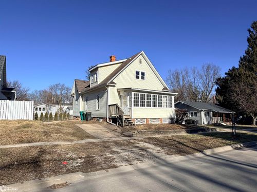 509 E Adams Ave, Fairfield, IA, 52556-3107 | Card Image