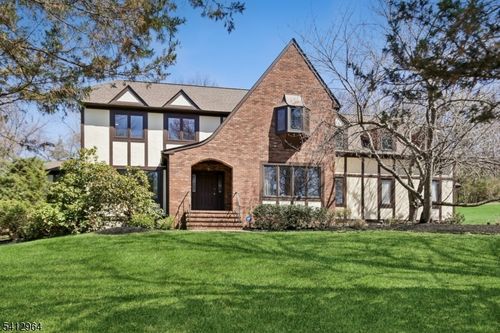 34 Knollcroft Rd, Basking Ridge, NJ, 07920-1971 | Card Image