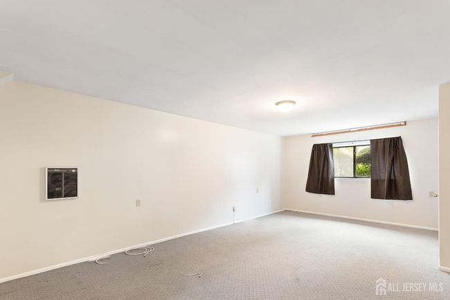 144 Goldmine Ln, Townhouse with 3 bedrooms, 4 bathrooms and null parking in Old Bridge NJ | Image 18