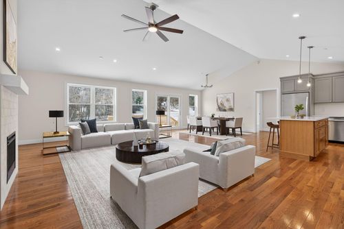 32 Middle Jam Road, Gorham, ME, 04038 | Card Image