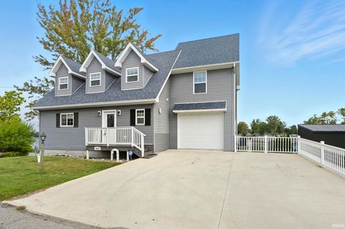 1425 E 700 S, Wolcottville, IN, 46795-8942 | Card Image